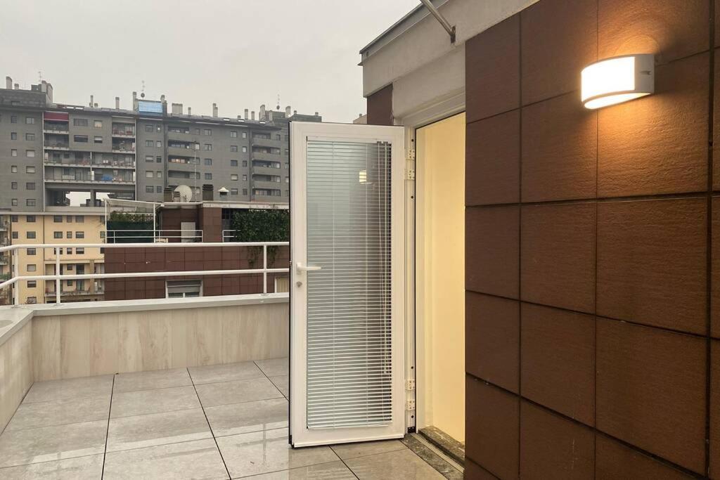 Attico Milano-Bicocca Apartment ภายนอก รูปภาพ